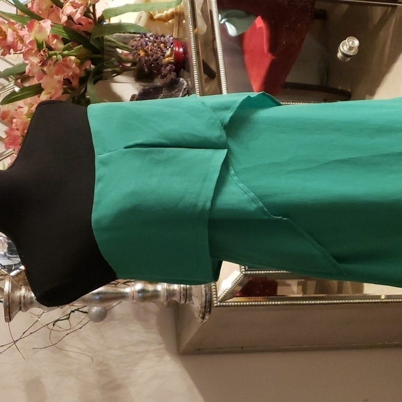 𝅺bcbg Maxazria runway Absolutely gorgeous dress size 8 - Picture 2 of 10